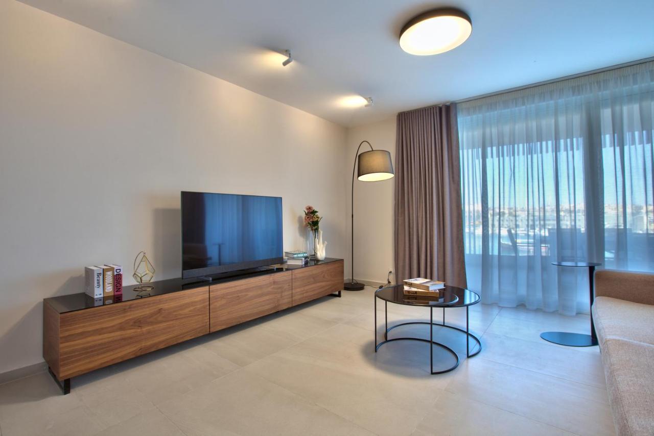 Sea Front Spacious Valletta Views Apartments Сліма Екстер'єр фото